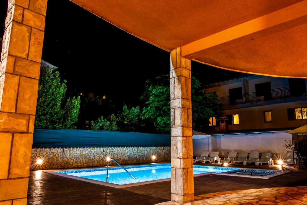 Villa Anita Pula Exterior photo
