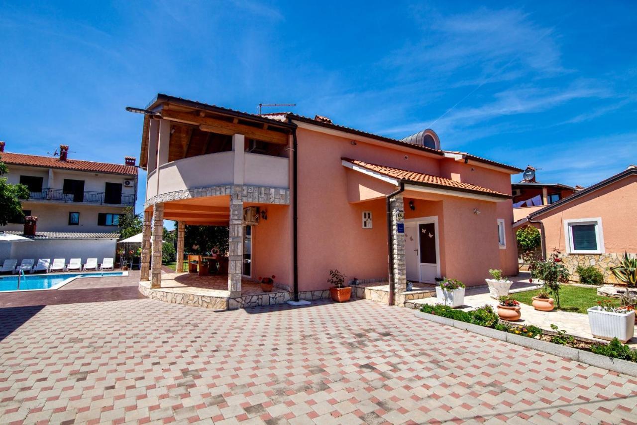 Villa Anita Pula Exterior photo
