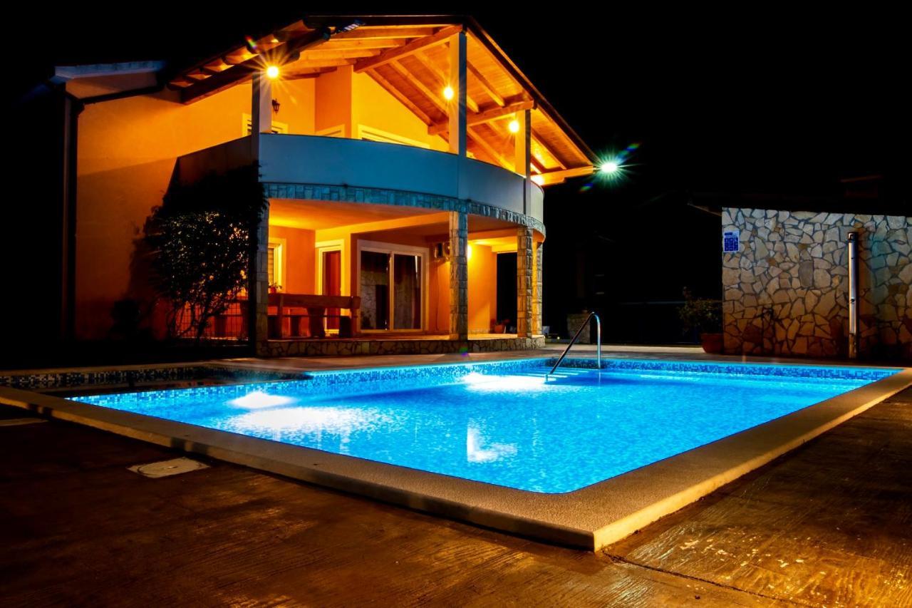 Villa Anita Pula Exterior photo